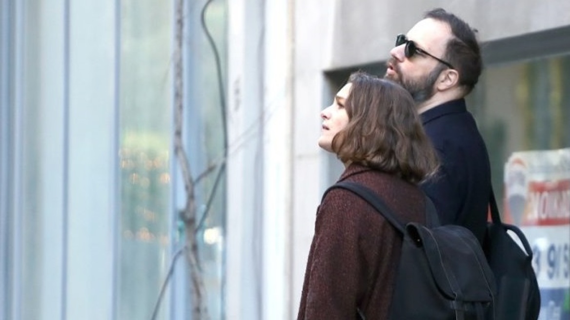 Yorgos Lanthimos and wife spotted in Athens (photos)